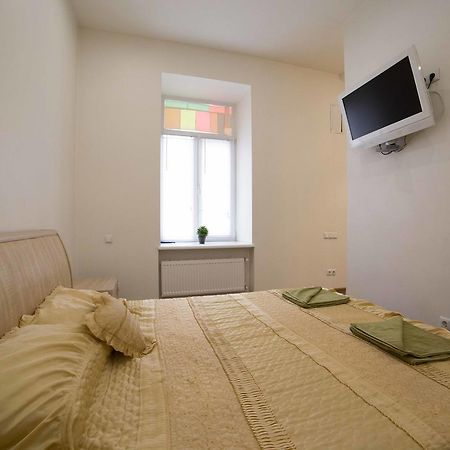 Chornovola 11 Apartment Lviv Centre Buitenkant foto